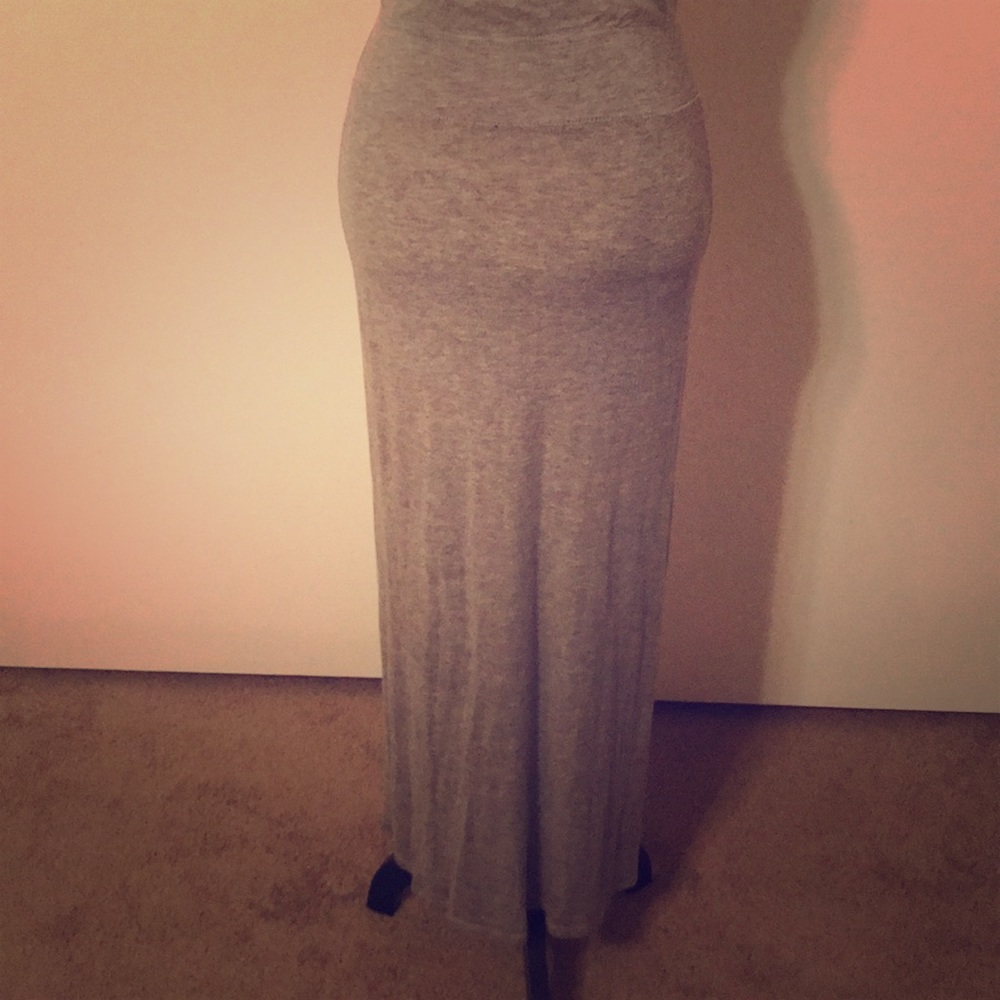 🌸🌸BEAUTIFUL GRAY SKIRT🌸🌸